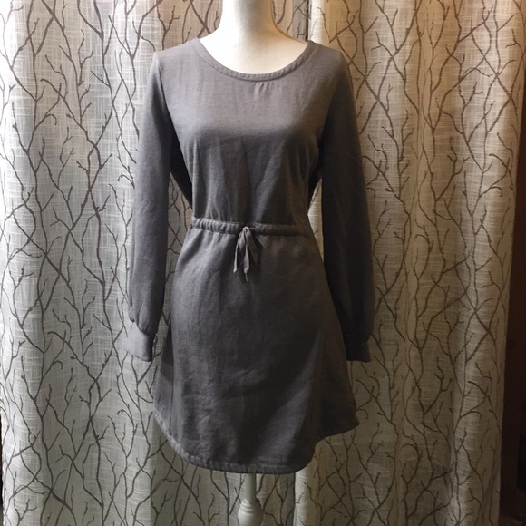Dresses & Skirts - Long sleeve grey sweater dress